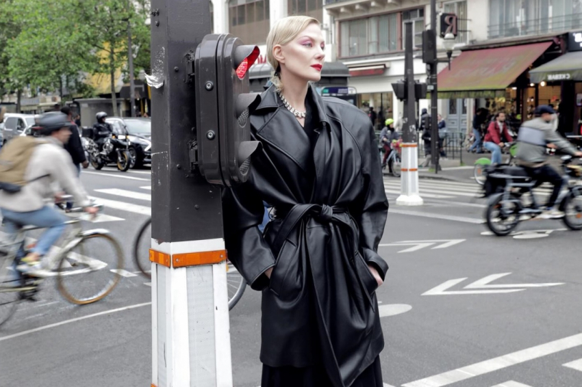 Актриса Рената Литвинова снялась во Франции в новом наряде