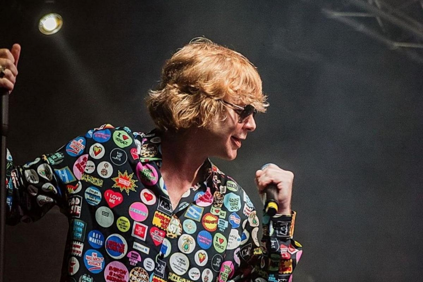 Григорьев-Аполлонов рассказал, как фанатки угрожали его жене