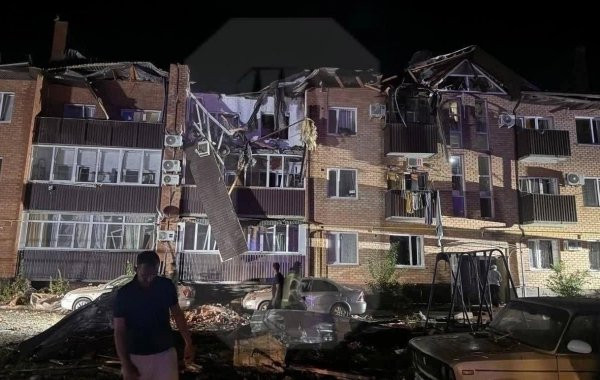 Взрывы в Приморско-Ахтарске: атакой украинских беспилотников повреждён многоэтажный дом