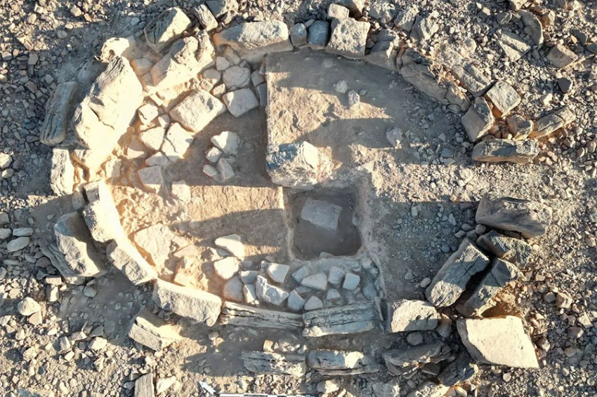 Сотни стоячих каменных кругов» возрастом 7000 лет обнаружены в Саудовской Аравии