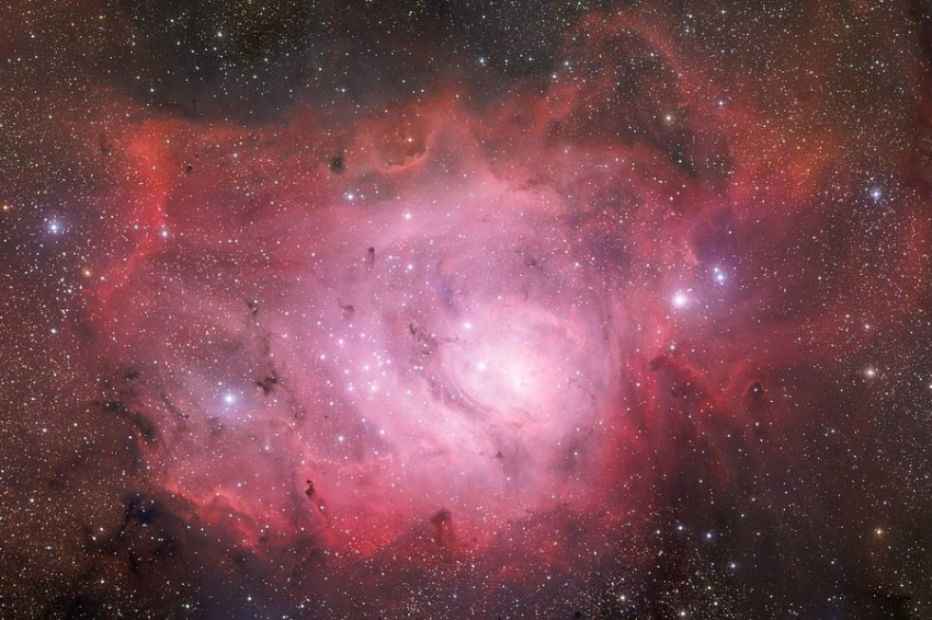 Астрономы обнаружили разделение материй в столкновении скоплений галактик