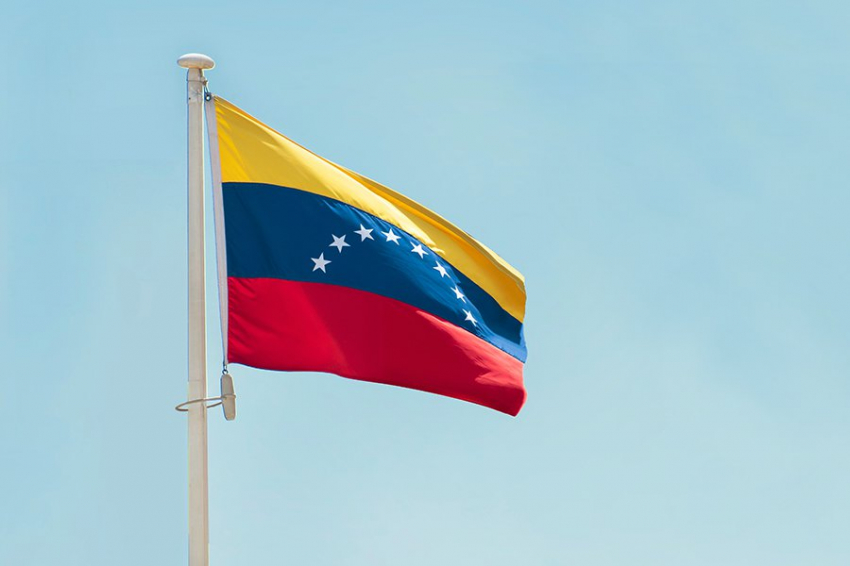 Законодатели из США и ЕС пригрозили Мадуро за отказ покинуть пост