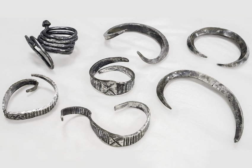 В Дании студент-археолог нашел серебряный клад викингов