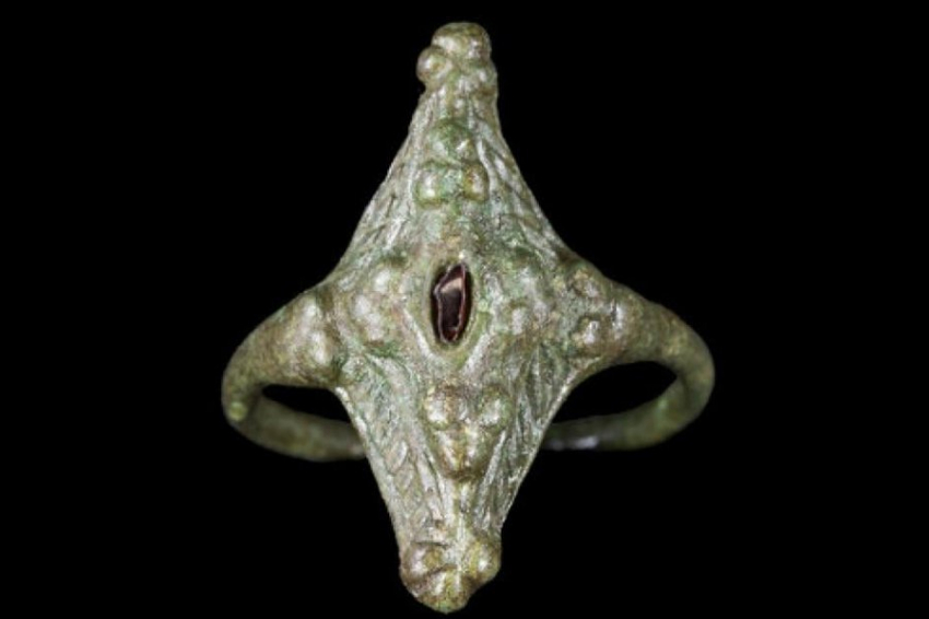 Редкое пиктское кольцо обнаружено в Шотландии спустя более 1000 лет