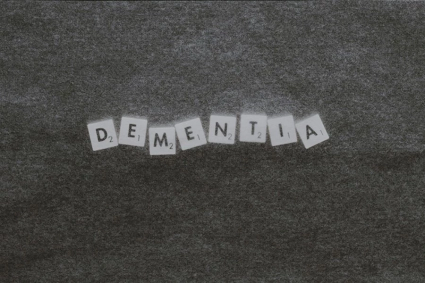 Слабость может предсказывать риск слабоумия за годы до его наступления